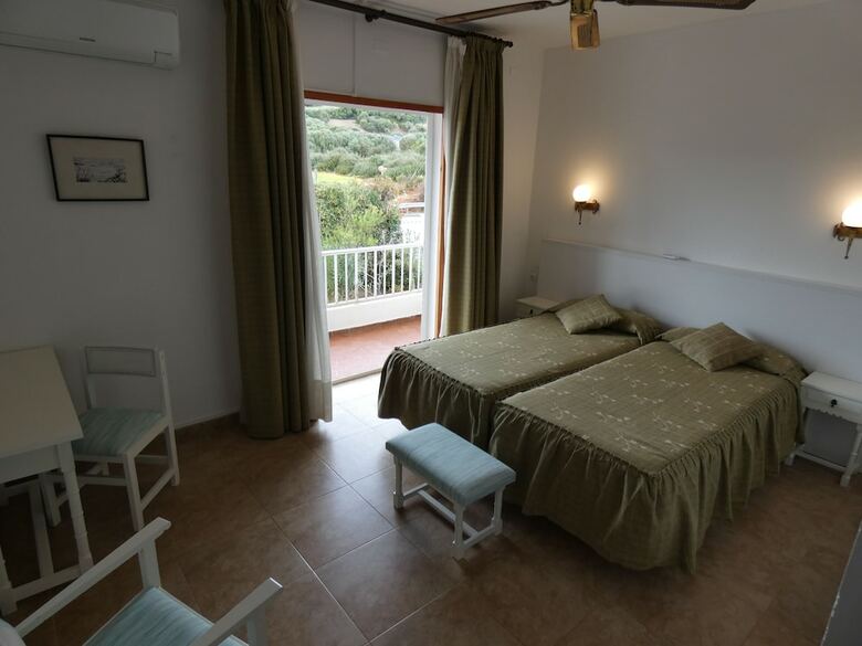 Hostal Port Fornells