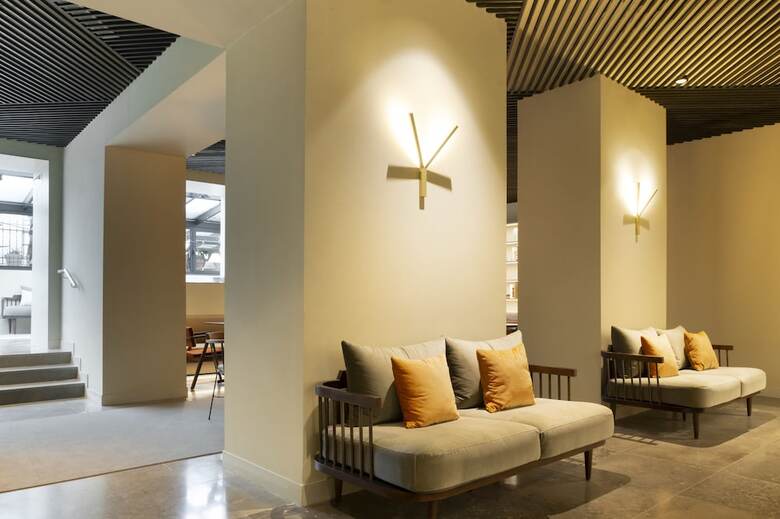 Hotel Icon Embassy
