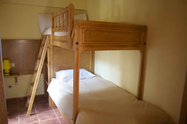 Aparthotel Llemp�