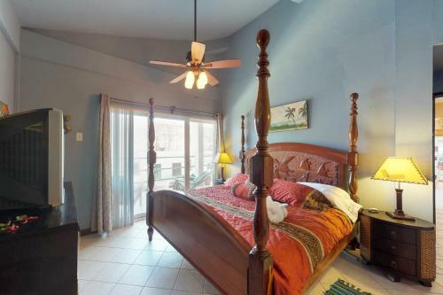 Suite G303 Mara Laguna