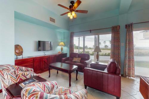 Mara Laguna C Suites