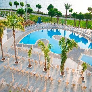 Pernera Beach Hotel