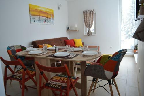 Nest Apartment