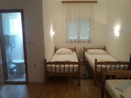 Hostal Ivana Rooms