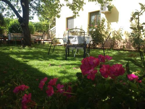 Hostal Ivana Rooms