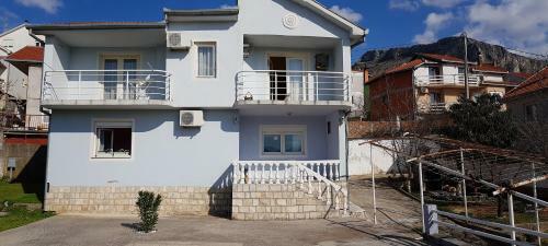 Apartment And Room Panorama