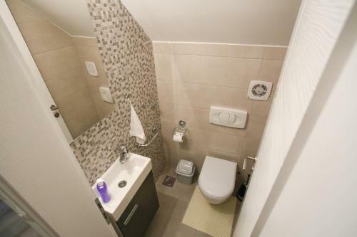 Hostal Central Located Guest House