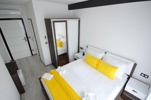 Motel Pm Company
