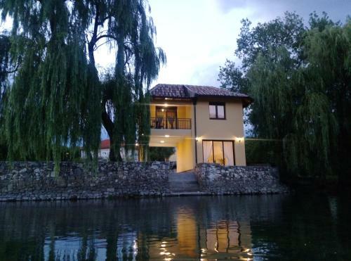 Apartamento River House Buna