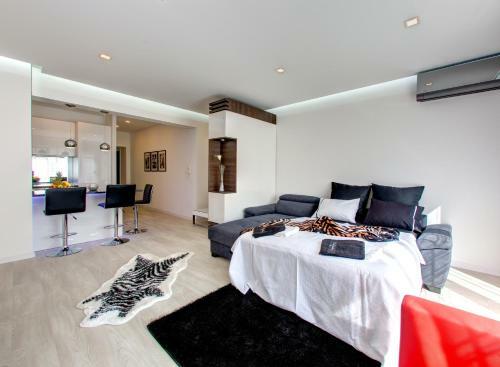 Luxury Apartment Crystal