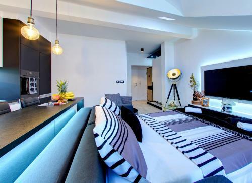 Luxury Apartment Crystal