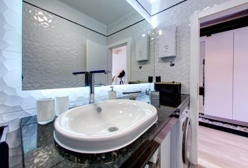 Luxury Apartment Crystal
