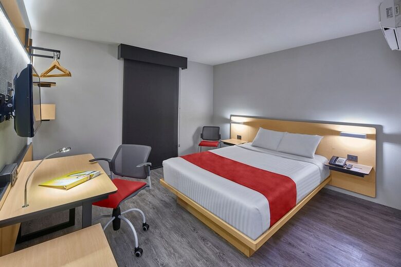 Hotel City Express San Luis Zona Universitaria