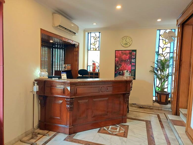 Hotel Siris 18 Gurgaon