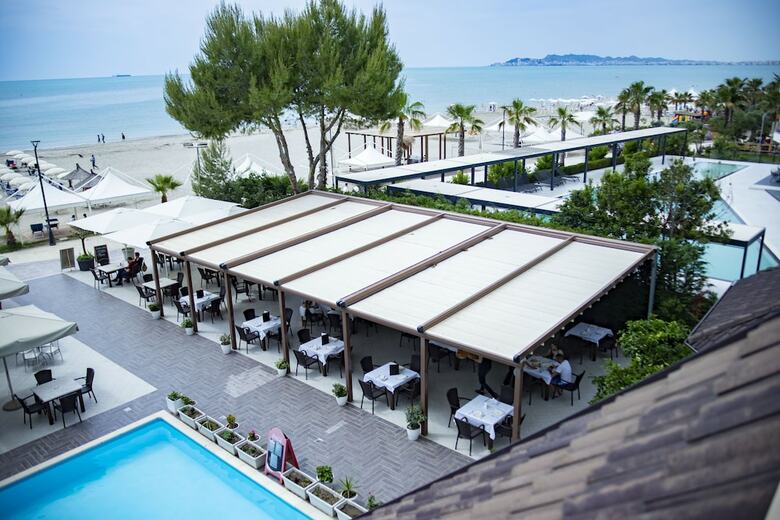 Hotel Oaz