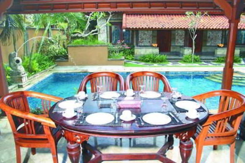 Villa Aya