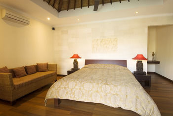 Ellora Villas