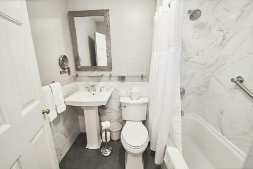 3 West Club Hotel