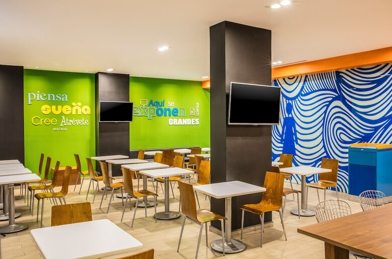 Hotel One Monterrey Aeropuerto
