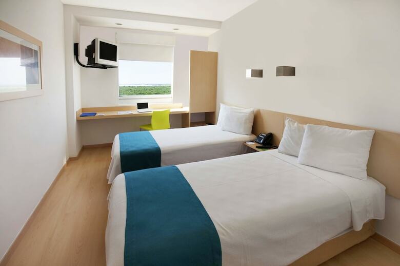 Hotel One Monterrey Aeropuerto