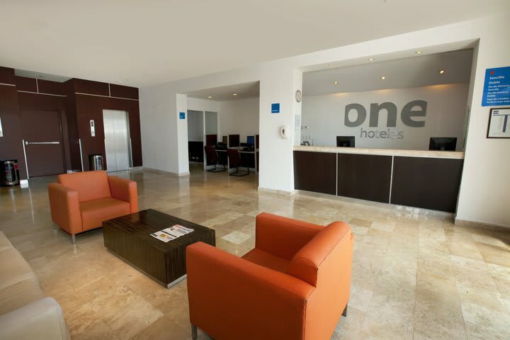 Hotel One Monterrey Aeropuerto