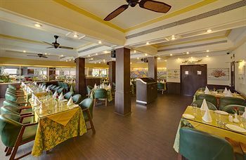 Hotel Mayfair Beach Resort