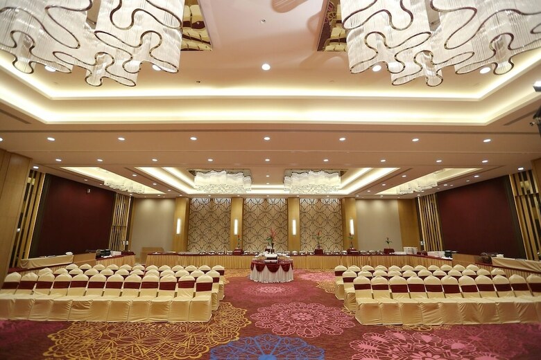 Hotel Imperial Palace Rajkot