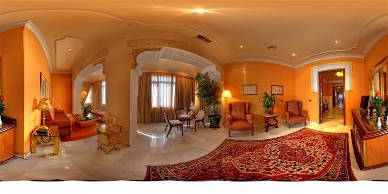 Hotel Alhambra Palace