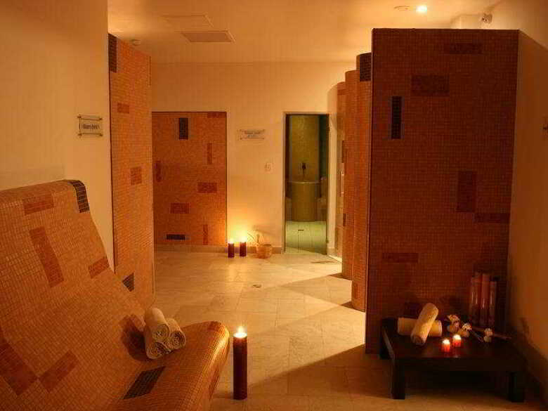 Luna Island Hotel