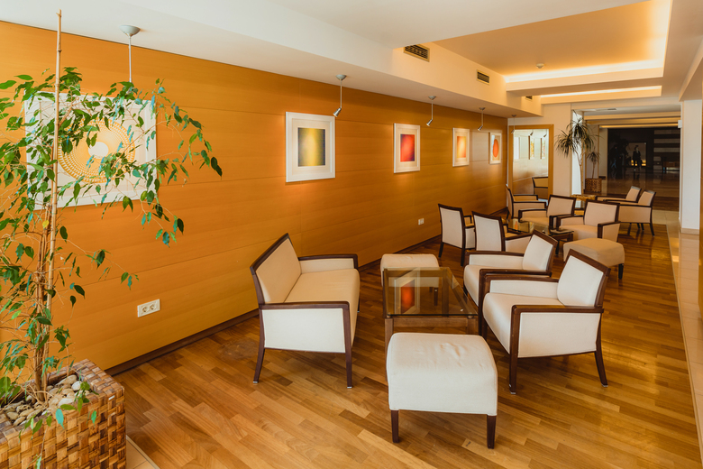 Luna Island Hotel