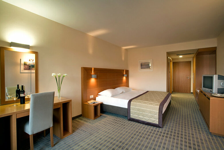 Luna Island Hotel