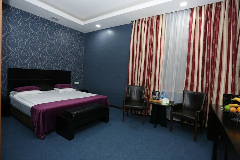 Hotel Ambassador