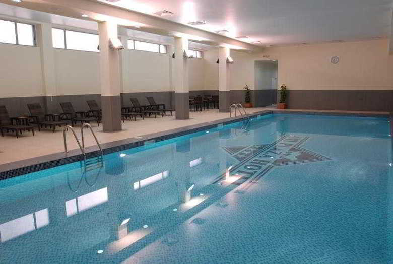 Ani Plaza Hotel