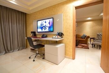 Hotel Victoria Crown Plaza