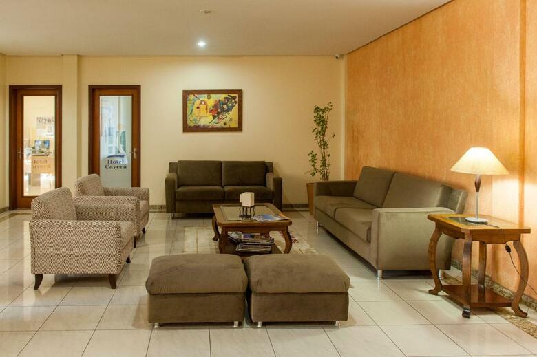 Hotel Caver�