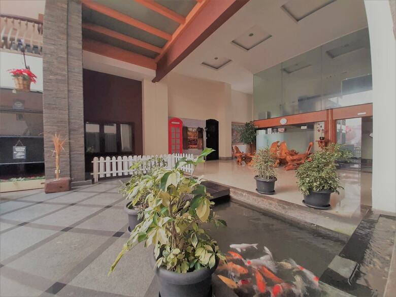 The Palais Hotel Dago