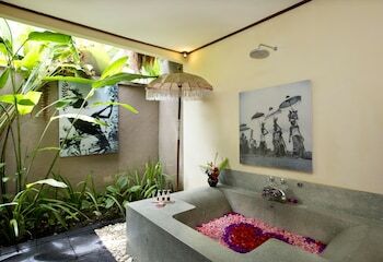 The Mansion Resort Hotel & Spa