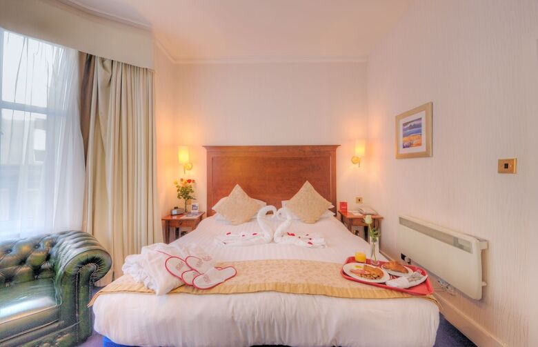 Muthu Queens Hotel