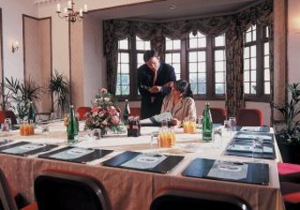 Macdonald Forest Hills Hotel & Spa