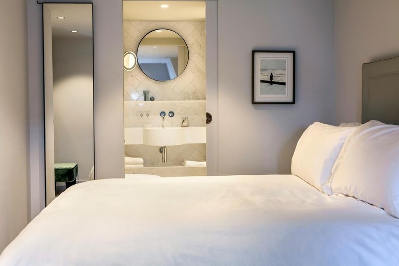 Hotel Pillows Anna Van Den Vondel