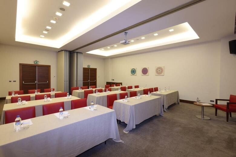 Hotel Hilton Garden Inn Konya (.)