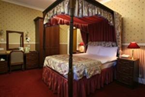 Grange Moor Hotel