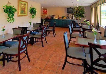 Hotel Econo Lodge Inn & Suites At Ft. Benning