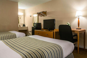 Hotel Econo Lodge Inn & Suites At Ft. Benning