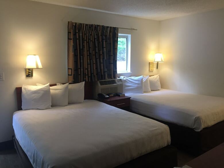 Hotel Suburban Extended Stay Bay Meadows