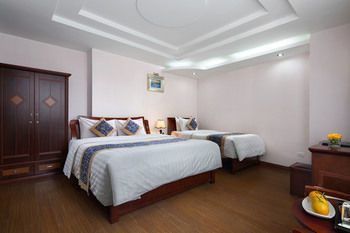 Golden Lake Hotel