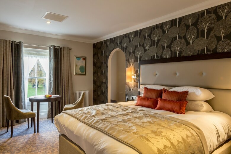 Hotel Oakley Hall