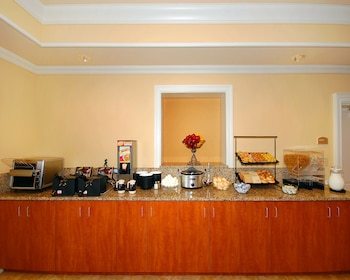 Hotel Comfort Inn & Suites