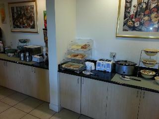 Hotel Quality Inn  And  Suites