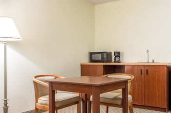 Hotel Quality Inn & Suites